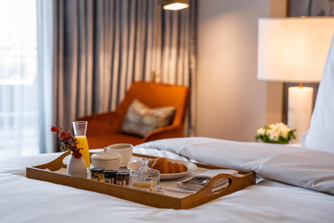 Jareed Hotel Rijad Zewnętrze zdjęcie Room service
